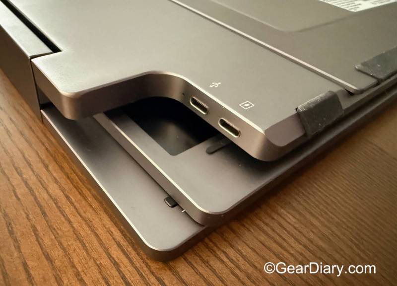 YKK 90D 15.6” Triple Screen Extender