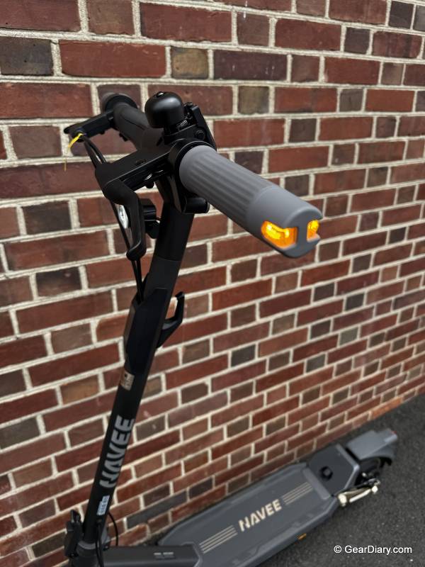 NAVEE ST3 Pro Electric Scooter