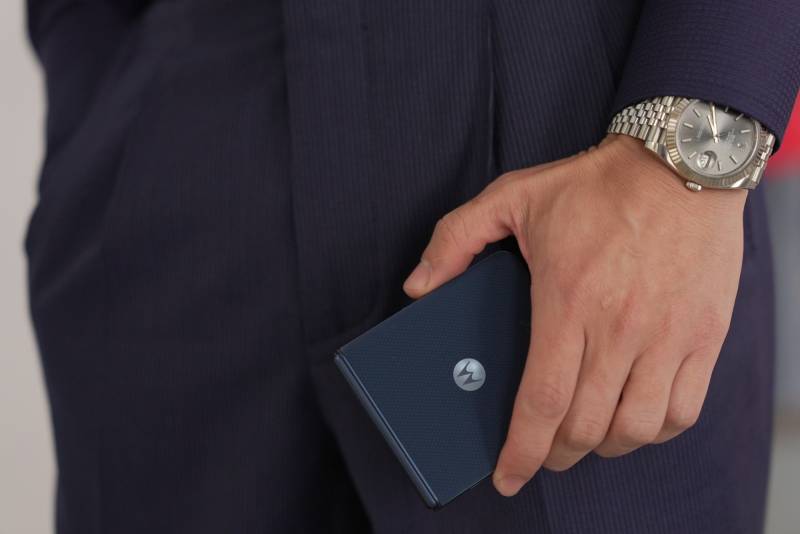 moto razr ultra