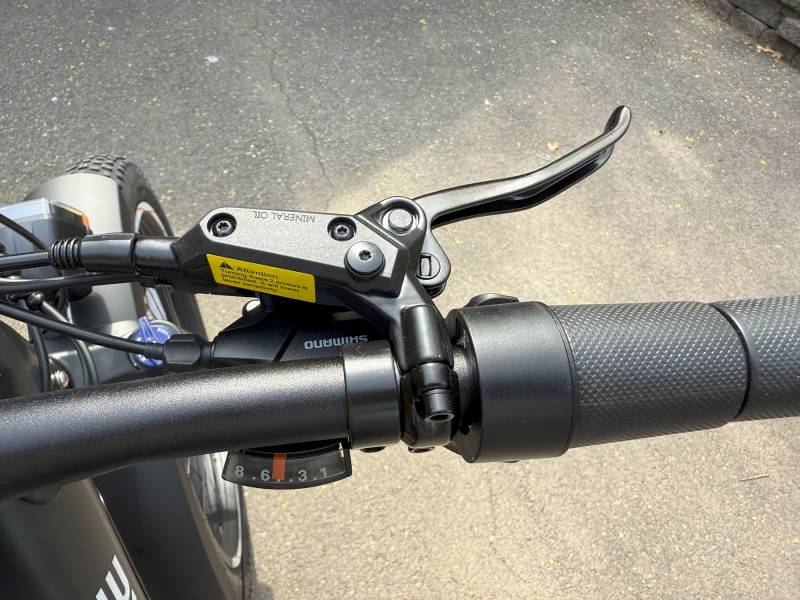 Throttle on the Heybike Alpha handlebar