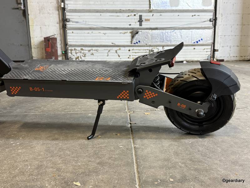 Kugoo KuKirin G4 Electric Scooter rear wheel