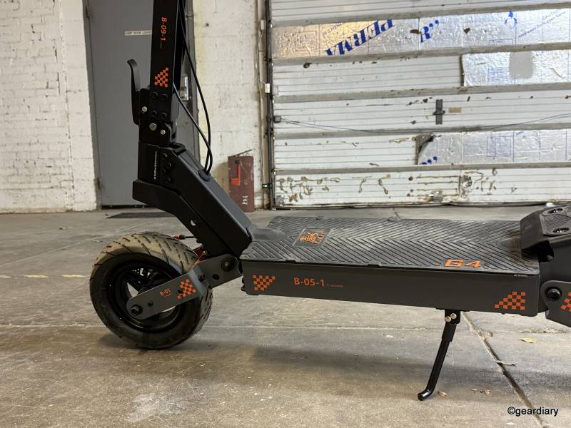 Kugoo KuKirin G4 Electric Scooter front wheel