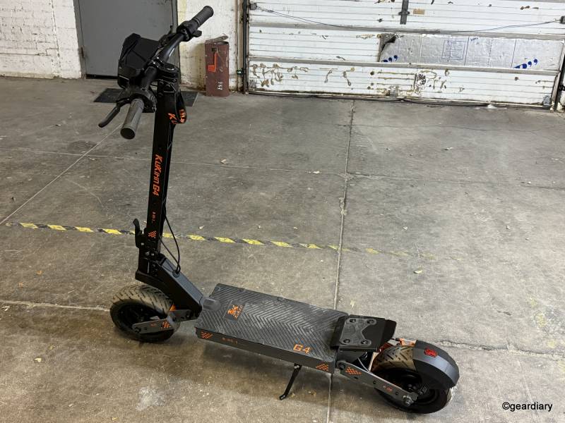 Kugoo KuKirin G4 Electric Scooter with fenders installed