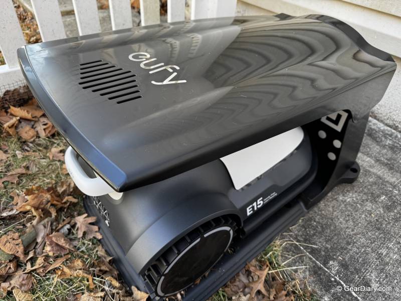 eufy Robot Lawn Mower E15 in dock