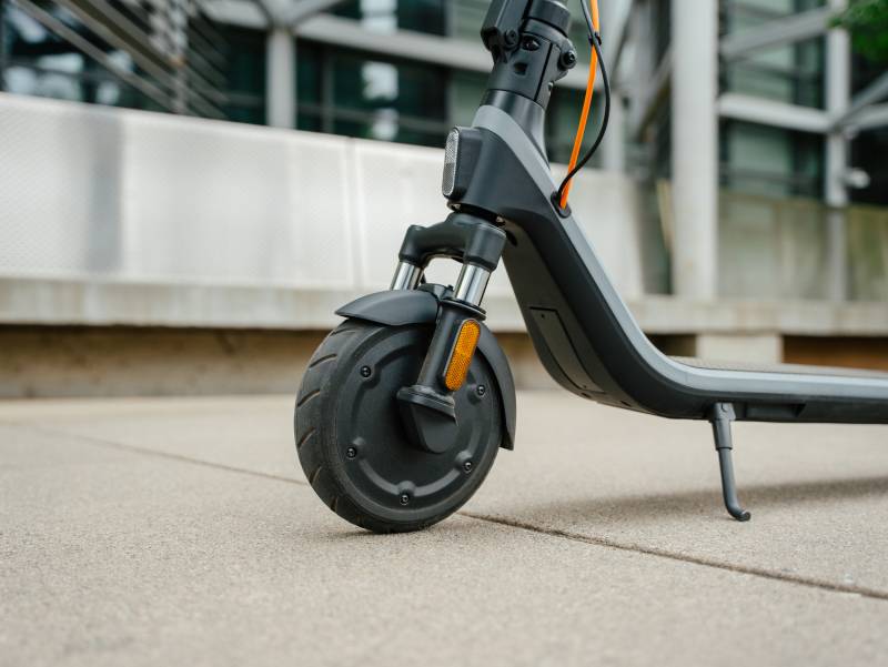 Segway E2 Plus II eKickScooter