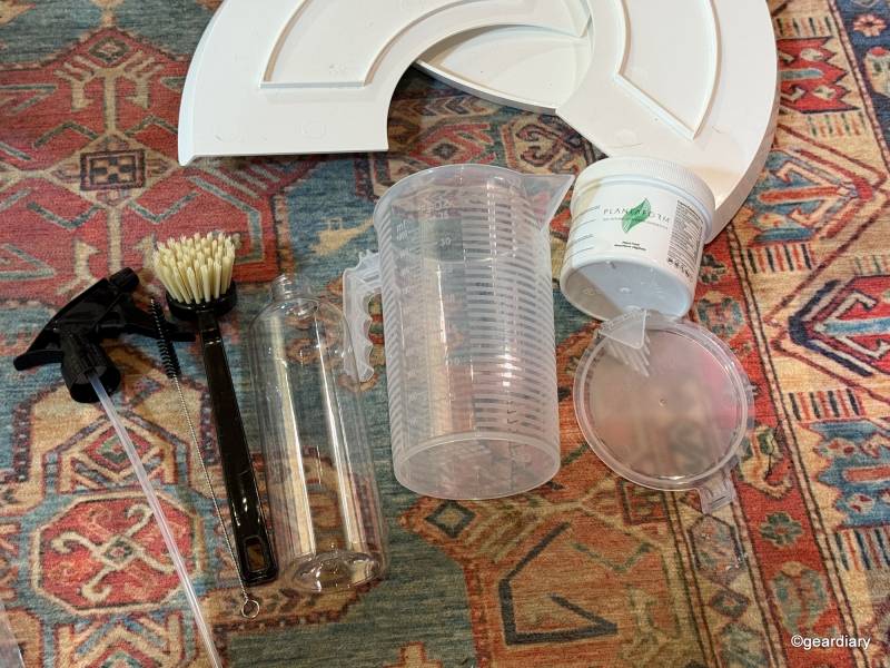Plantaform Smart Indoor Garden Review: You'll Be Growing Edible Plants Like a High-Tech Space Farmer in No Time!