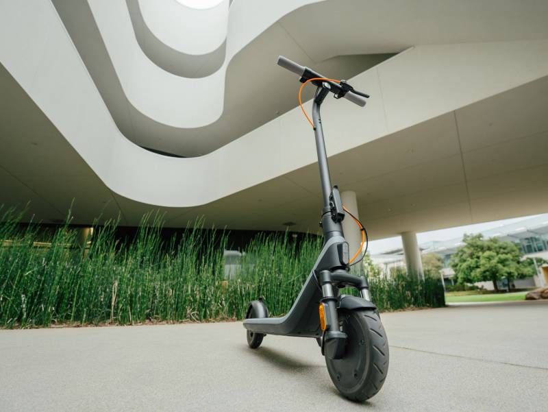 Segway E2 Plus II eKickScooter