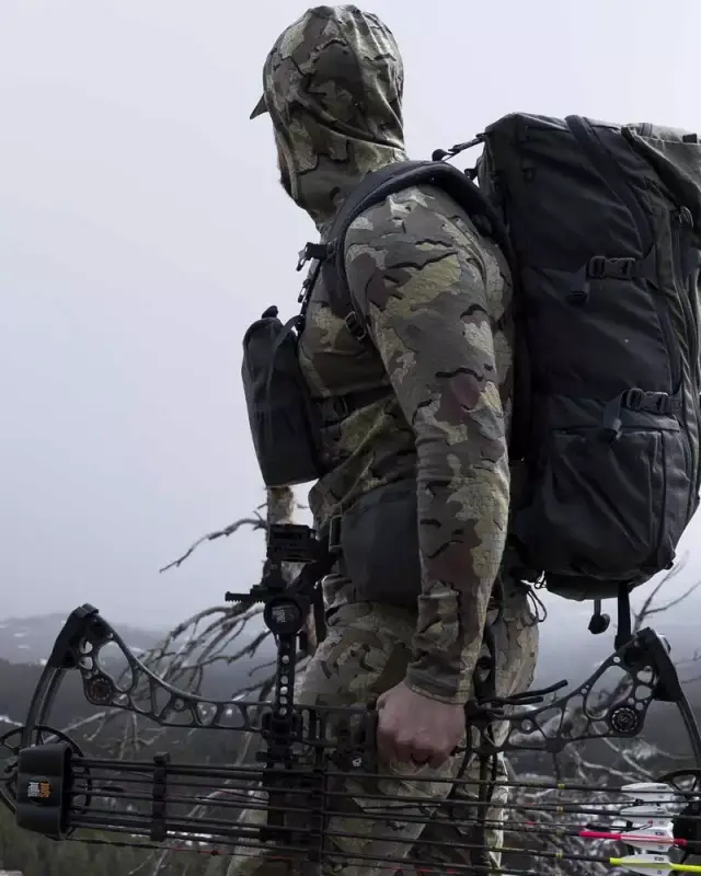 KUIU ULTRA Merino 120 LT LS Hoodie