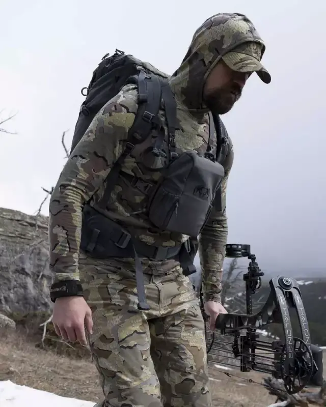 KUIU ULTRA Merino 120 LT LS Hoodie