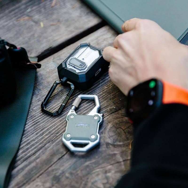 UAG Monarch AirTag Case