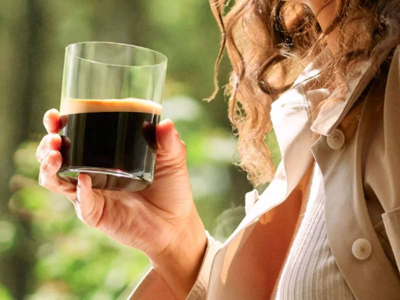 A cold coffee brewed with the Cumulus Machine 