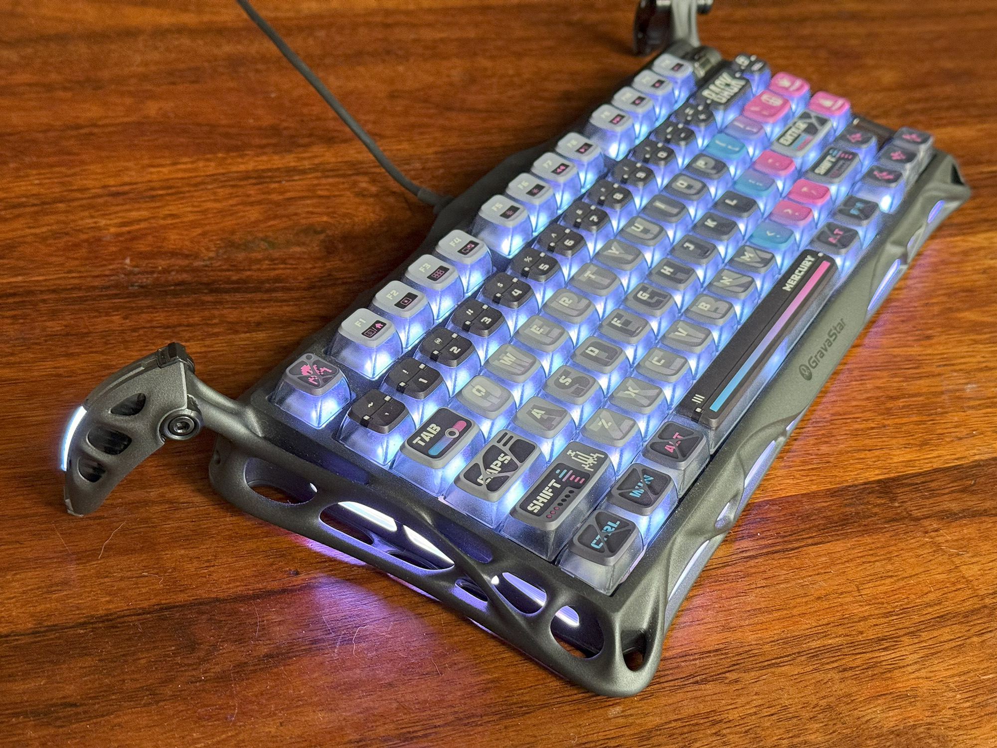 GravaStar Mercury K1 Pro Keyboard Review: Futuristic Design, Dual