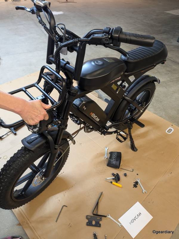 The front rack on the Movcan V30 Max