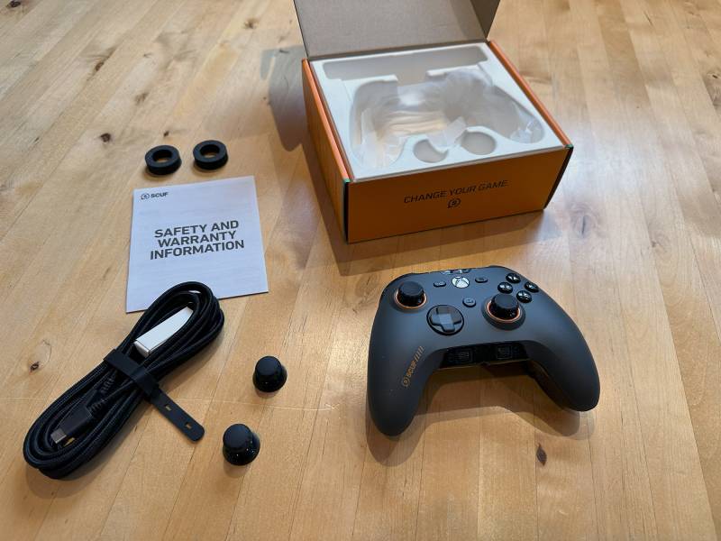 Included accessories with the SCUF Valor Pro Controller