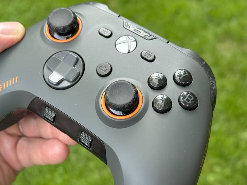 SCUF Valor Pro Controller in the author's hand
