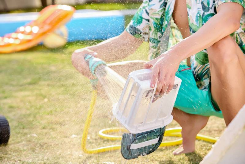 Outsource Your Pool Maintenance to the Robot Revolution With the MAMMOTION SPINO E1 2 MAMMOTION SPINO E1 Robotic Pool Cleaner