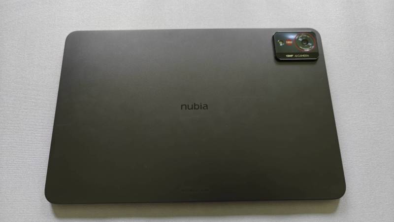 Top-down view of the back of the nubia Pad Pro sitting on a gray table