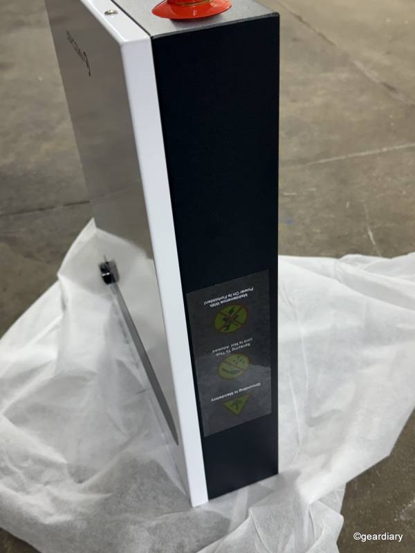 Right side of the AMZCHEF Tankless Water Heater