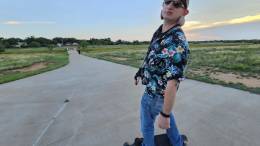 The author riding the MEEPO V3 MAX