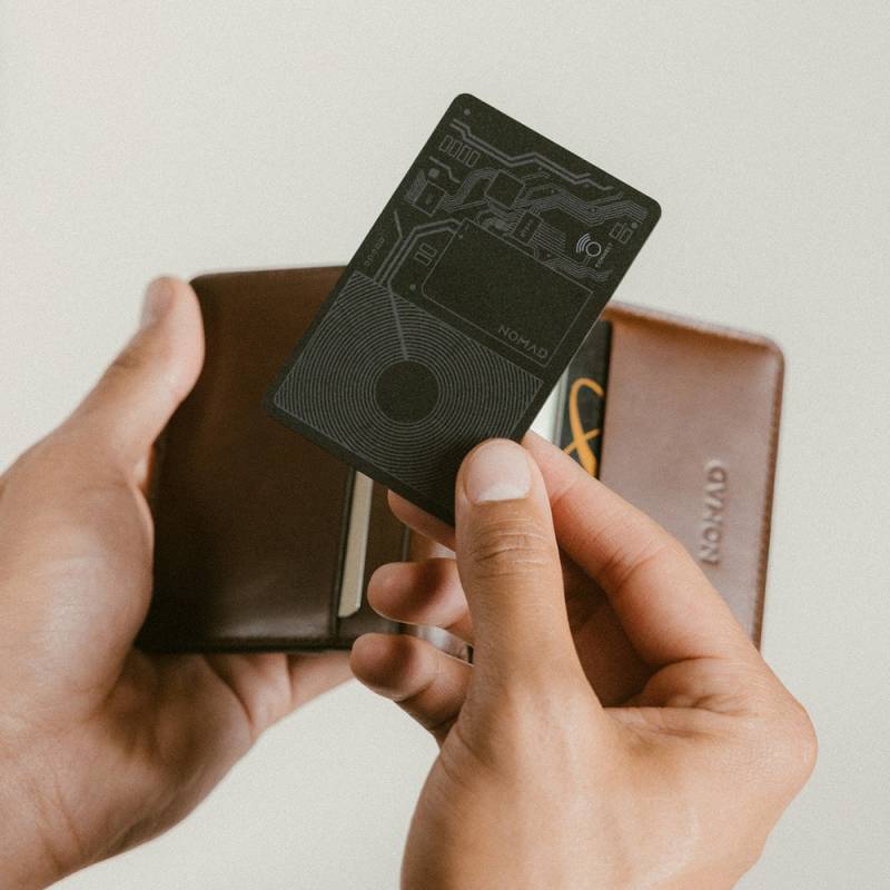 Nomad Card Wallet Plus with Tracking
