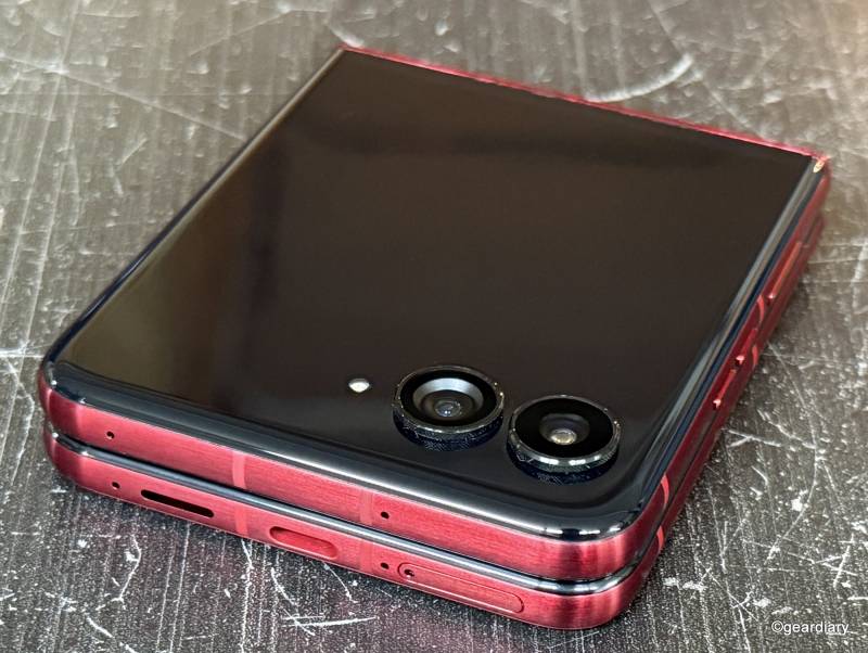 2025 Motorola Razr Ultra Review: Three Months with the Foldable Flip-Phone That’s Still the One to Beat 5 Bottom edge of the 2025 Motorola Razr Ultra when closed