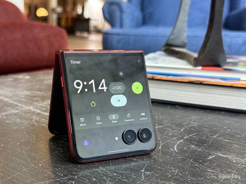 2025 Motorola Razr Ultra Review: Three Months with the Foldable Flip-Phone That’s Still the One to Beat 45 Kitchen timer on the 2025 Motorola Razr Ultra