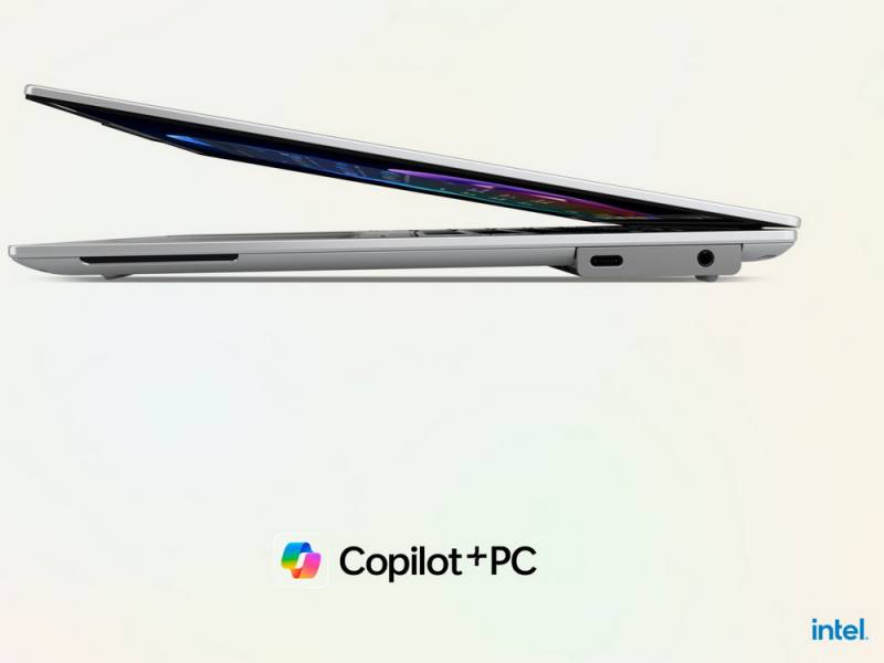 Lenovo Unveils ThinkPad P16 Gen 3, P1 Gen 8, X9 Aura Edition in Glacier White, and ThinkVision P40WD-40 at Innovation World 2025 33 ThinkPad X9 Aura Edition - Glacier White