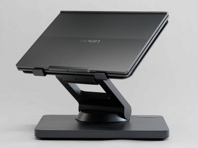 Lenovo Unveils ThinkPad P16 Gen 3, P1 Gen 8, X9 Aura Edition in Glacier White, and ThinkVision P40WD-40 at Innovation World 2025 6 Lenovo Smart Motion Concept