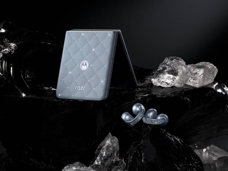 The Brilliant Collection - photo of the motorola razr next to the moto buds loop