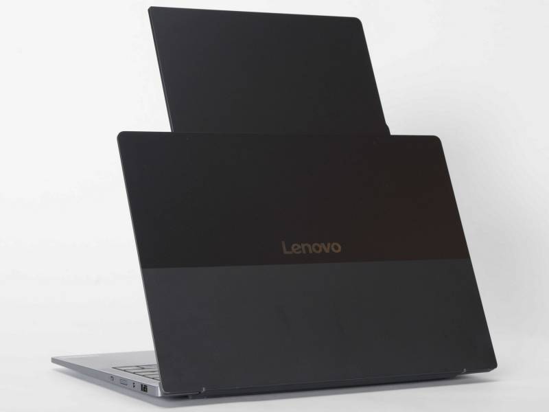 Lenovo Unveils ThinkPad P16 Gen 3, P1 Gen 8, X9 Aura Edition in Glacier White, and ThinkVision P40WD-40 at Innovation World 2025 4 Lenovo ThinkBook VertiFlex Concept