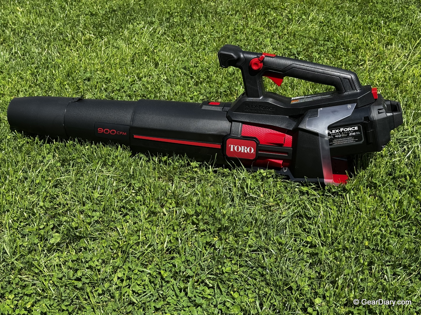 Toro 60V MAX 900 CFM Brushless Leaf Blower Review: Gas-Powered