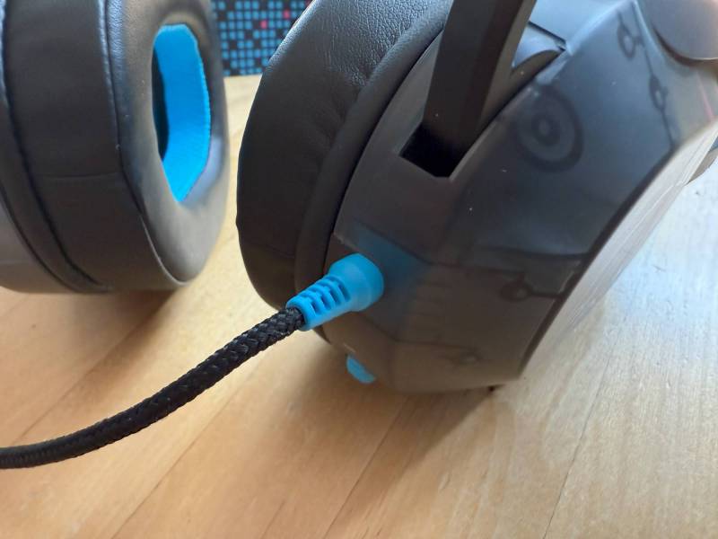 JLab x MrBeast Wired Gaming Headset Review: Solid Sound and a Decent Mic at a Very Low Price 12 Wired connection of the JLab x MrBeast Wired Gaming Headset