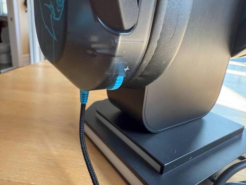 JLab x MrBeast Wired Gaming Headset Review: Solid Sound and a Decent Mic at a Very Low Price 14 Buttons on the JLab x MrBeast Wired Gaming Headset