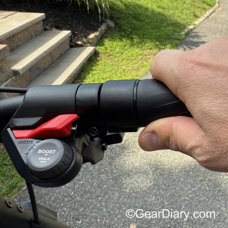 Segway GT3 SuperScooter Review: Speed, Comfort, and Smart Features in This Practical Premium Ride 14 Right handlebar on the Segway GT3 SuperScooter