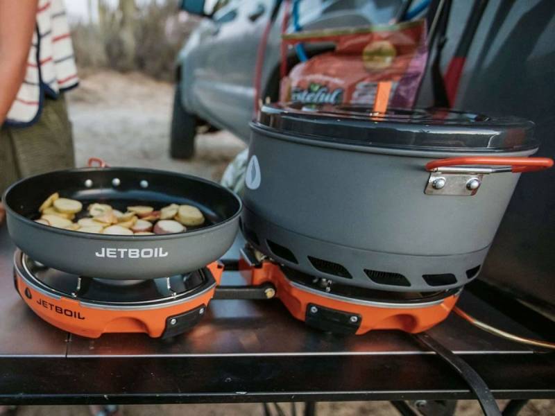 Gear Diary’s 2025 Holiday Gift Guide & Giveaway: Trail-Tested Gifts for Campers, Overlanders, and Outdoors Diehards 40 Jetboil Genesis Basecamp System
