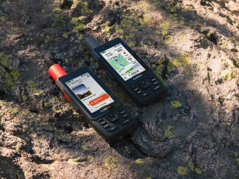 Garmin GPSMAP H1i Plus Is a Rugged Handheld GPS Navigator Built for Off-Grid Adventures 5 Garmin GPSMAP H1i Plus next to Garmin GPSMAP H1