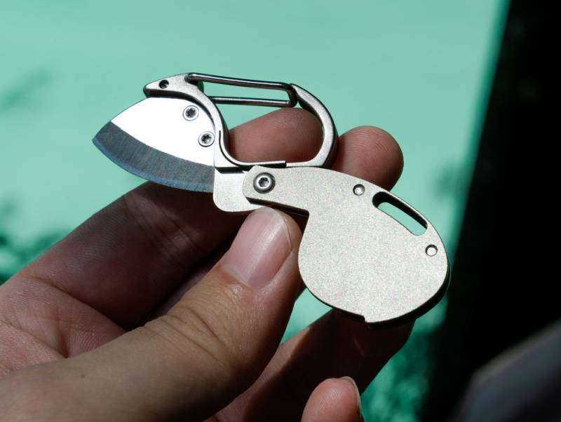 HatchBlade: The Addictively Flippable Titanium EDC Knife That’s Part Tool, Part Fidget Toy 1 HatchBlade Titanium EDC Tool