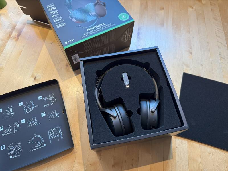 Audeze Maxwell Wireless Gaming Headset Review: Audiophile-Grade Sound in a Top-Tier Gaming Headset 4 The Audeze Maxwell Wireless Gaming Headset inside its retail box