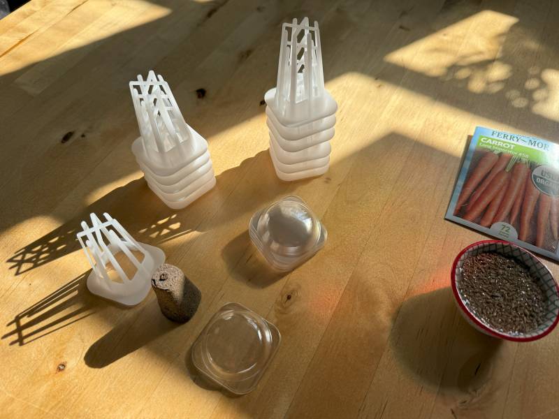 Sainlogic HY01 LED Hydroponics System Review: The (Almost) Perfect Indoor Seed Germinator 9 Setting up the Sainlogic HY01 LED Hydroponics System