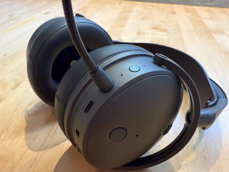 Audeze Maxwell Wireless Gaming Headset Review: Audiophile-Grade Sound in a Top-Tier Gaming Headset 7 Ports and buttons on the Audeze Maxwell Wireless Gaming Headset