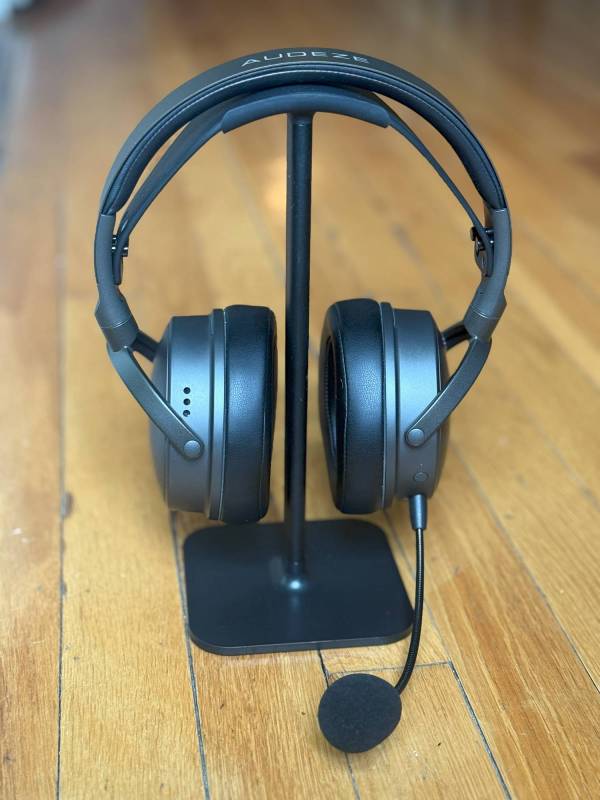Audeze Maxwell Wireless Gaming Headset Review: Audiophile-Grade Sound in a Top-Tier Gaming Headset 10 Audeze Maxwell Wireless Gaming Headset on a stand