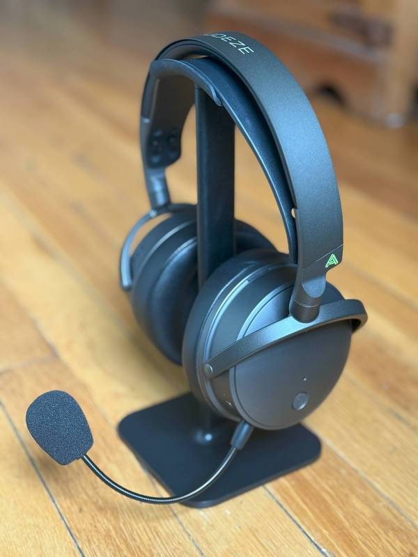 Audeze Maxwell Wireless Gaming Headset Review: Audiophile-Grade Sound in a Top-Tier Gaming Headset 9 Audeze Maxwell Wireless Gaming Headset on a stand