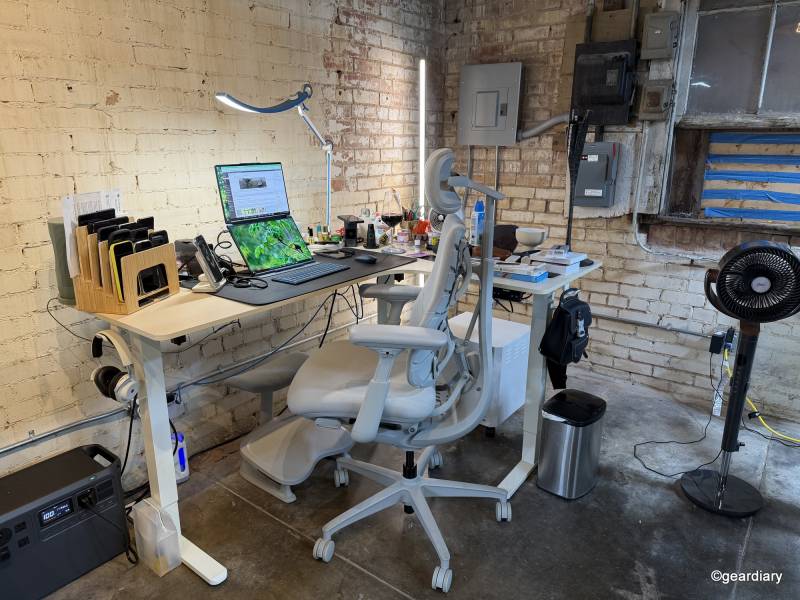 LiberNovo Omni in the author's office