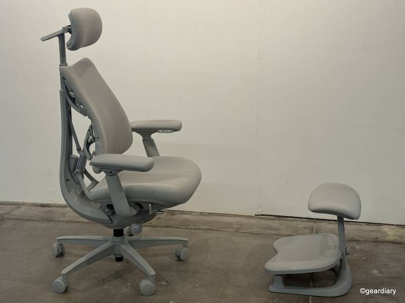 LiberNovo Omni and the included footrest