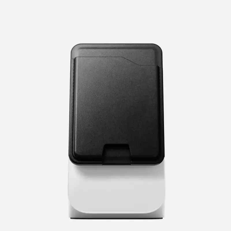 Nomad Leather Mag Wallet with Find My Tracking
