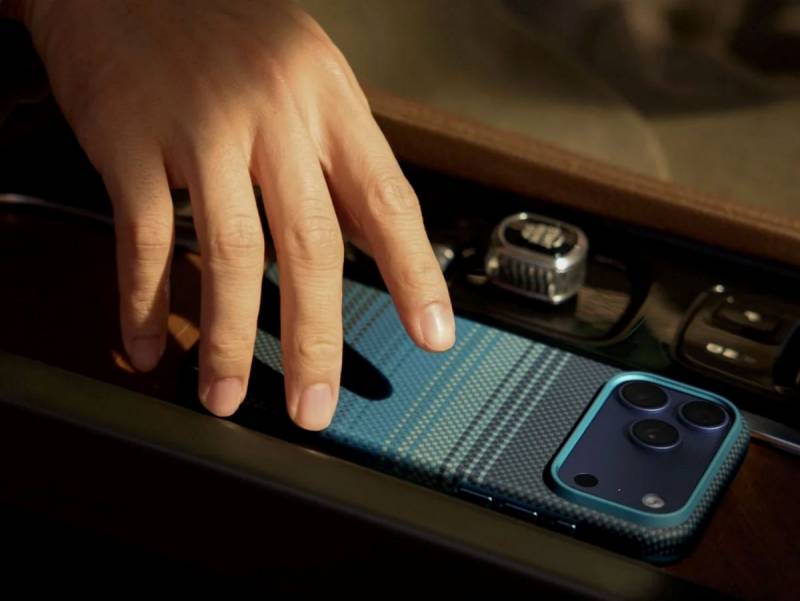 Best iPhone Air & iPhone 17 Series Accessories to Buy Right Now: Cases, Wallets, Screen Protectors, and More 53 Pitaka Aramid UltraGuard Case for iPhone 17 Pro and 17 Pro Max