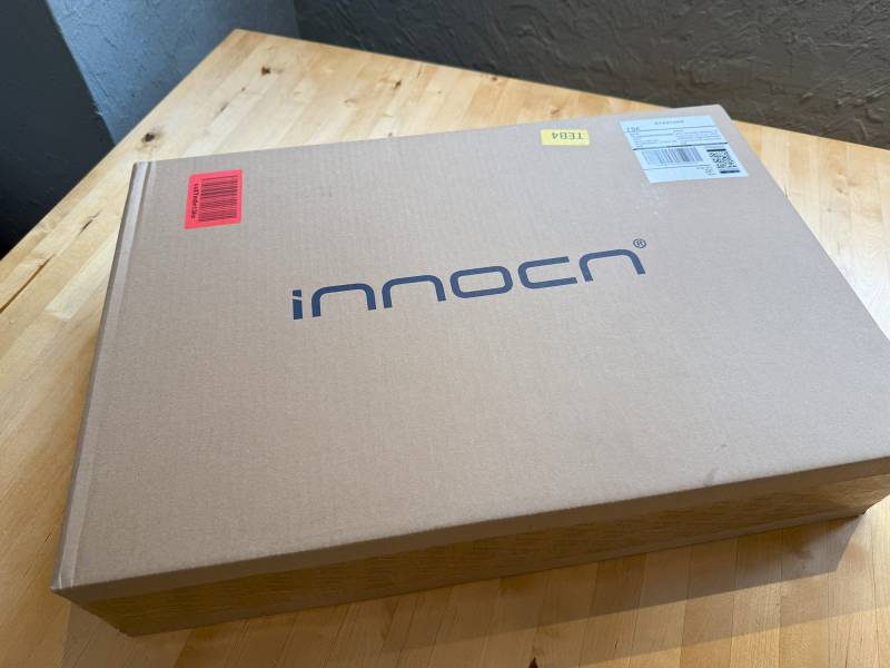 INNOCN 25G2S Gaming Monitor Review: A 240Hz QHD 2K Gaming Monitor on a Budget 6 INNOCN 25G2S Gaming Monitor in its box