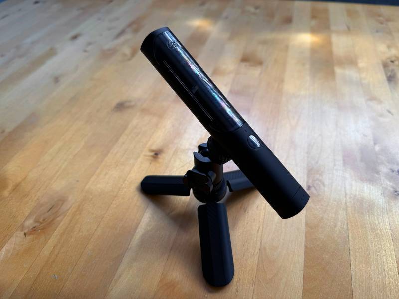 BOYA Magic Microphone Review: Four Configurations with Excellent Sound and Amazing AI Noise Cancellation 4 Boya Magic Wireless Microphone sesktop tripod