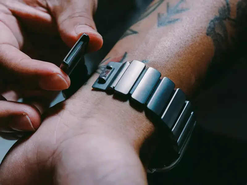 Nomad Stratos Is the Titanium Apple Watch Band That Knows How to Flex 6 Nomad Stratos Titanium Apple Watch Band