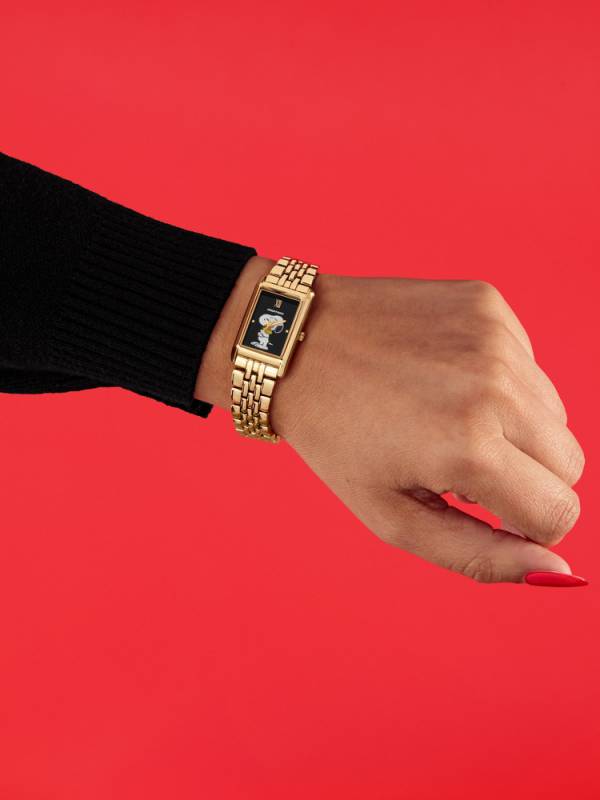 Gear Diary’s 2025 Holiday Gift Guide & Giveaway: Smart Home Tech, Cozy Gadgets, and Connected Comfort 29 Armitron x Peanuts Golden Hour Watch